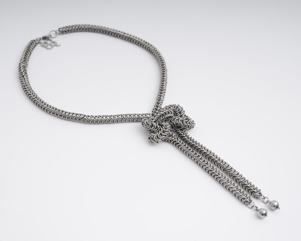 Twisted Bound Neck Chain UNISEX